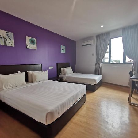Padungan Hotel Kuching Eksteriør bilde
