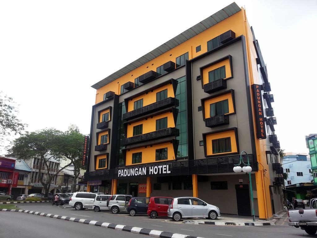 Padungan Hotel Kuching Eksteriør bilde