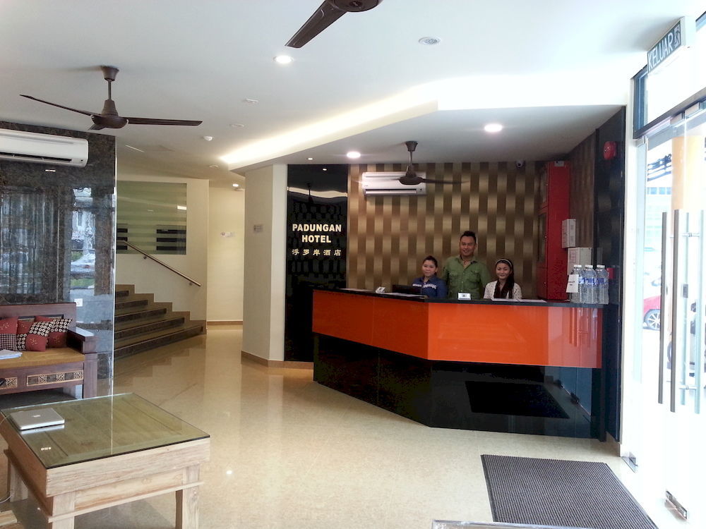 Padungan Hotel Kuching Eksteriør bilde