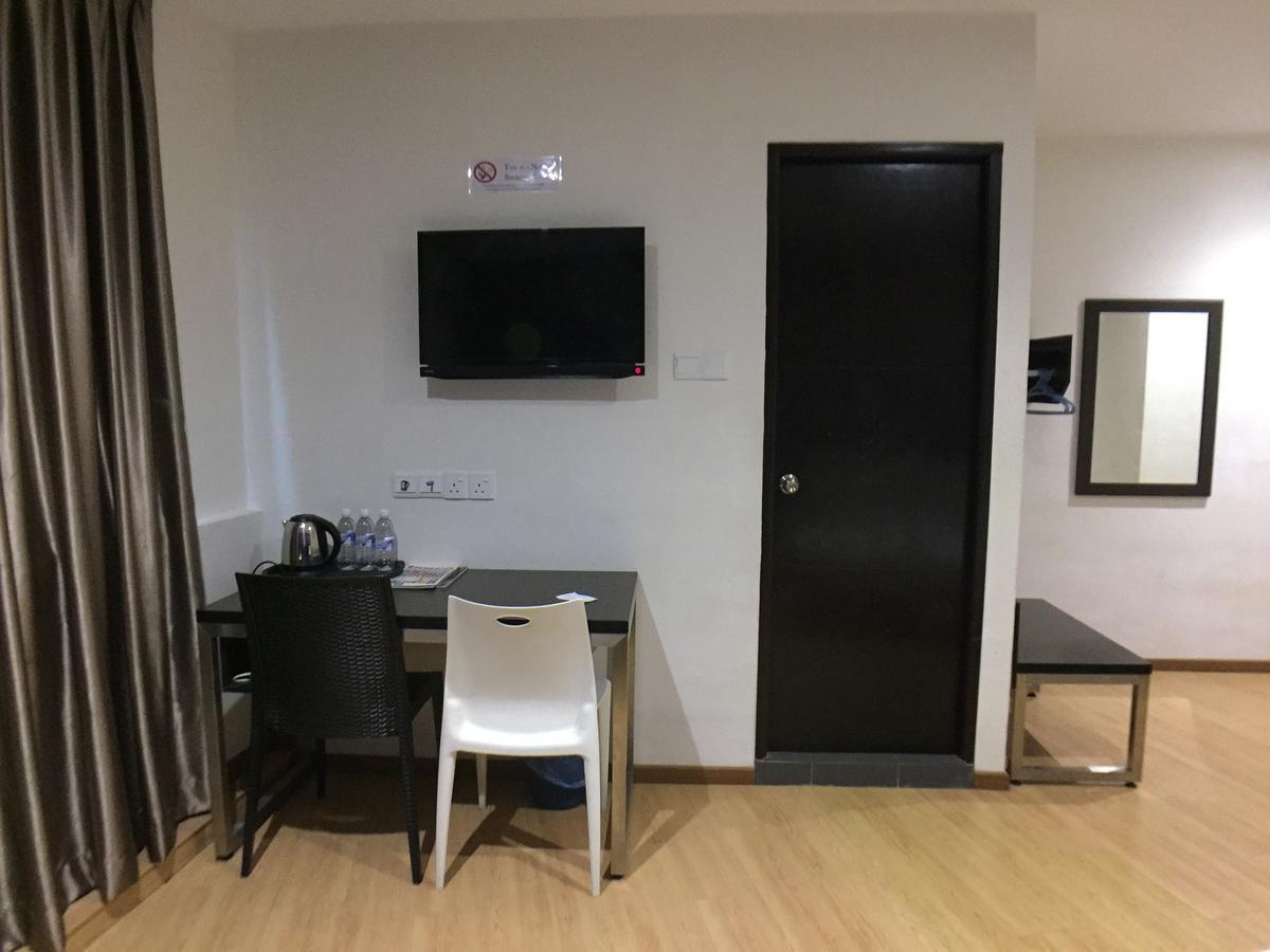 Padungan Hotel Kuching Eksteriør bilde