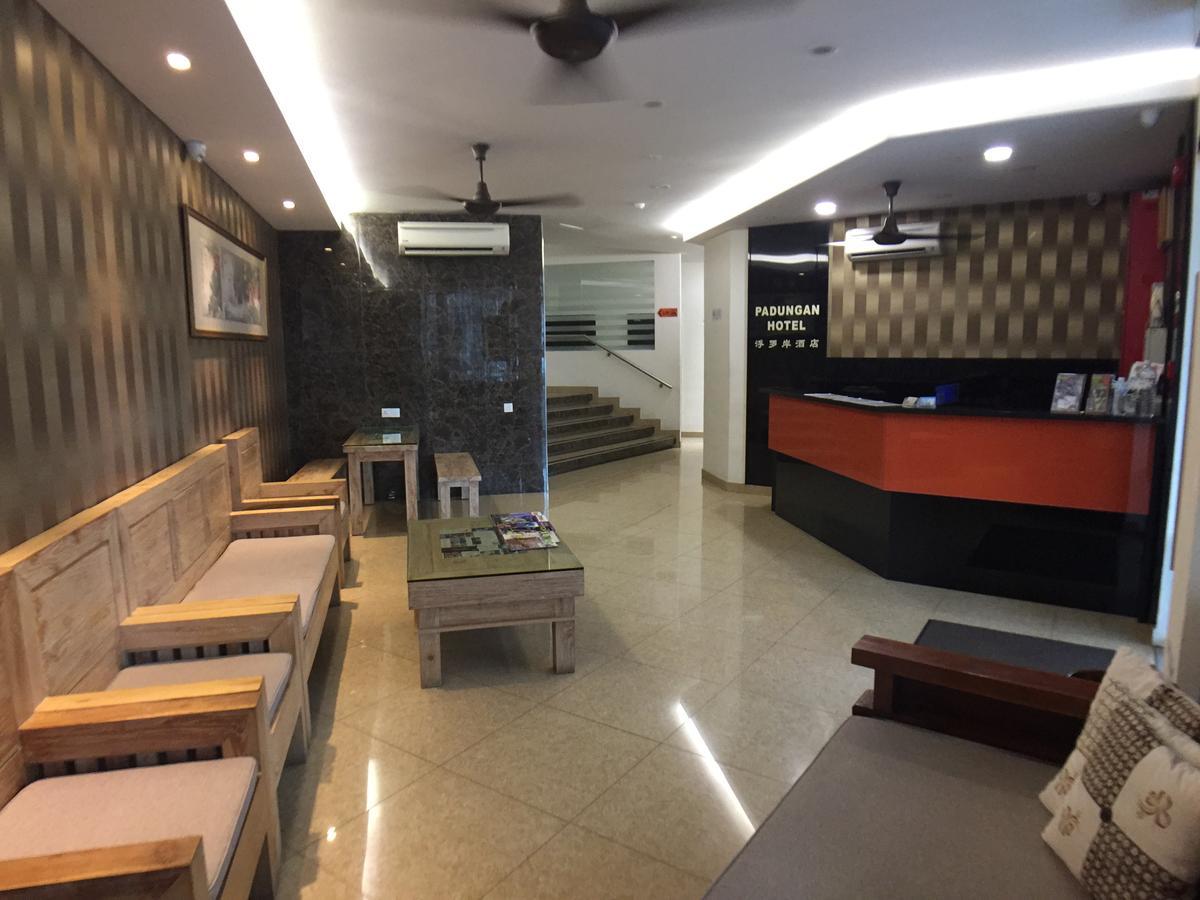 Padungan Hotel Kuching Eksteriør bilde