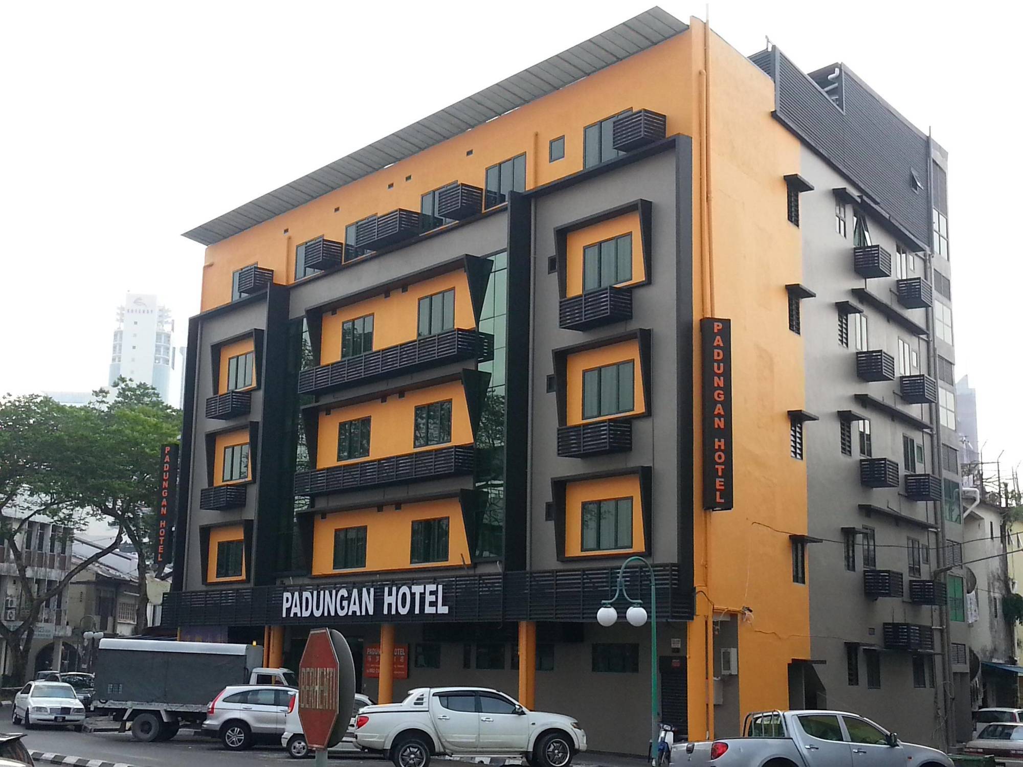 Padungan Hotel Kuching Eksteriør bilde