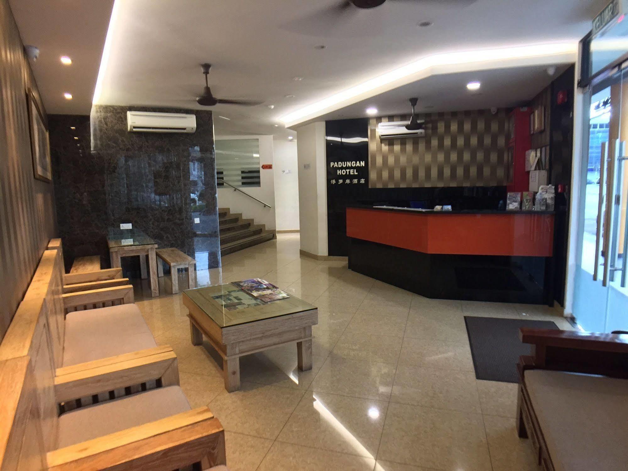 Padungan Hotel Kuching Eksteriør bilde