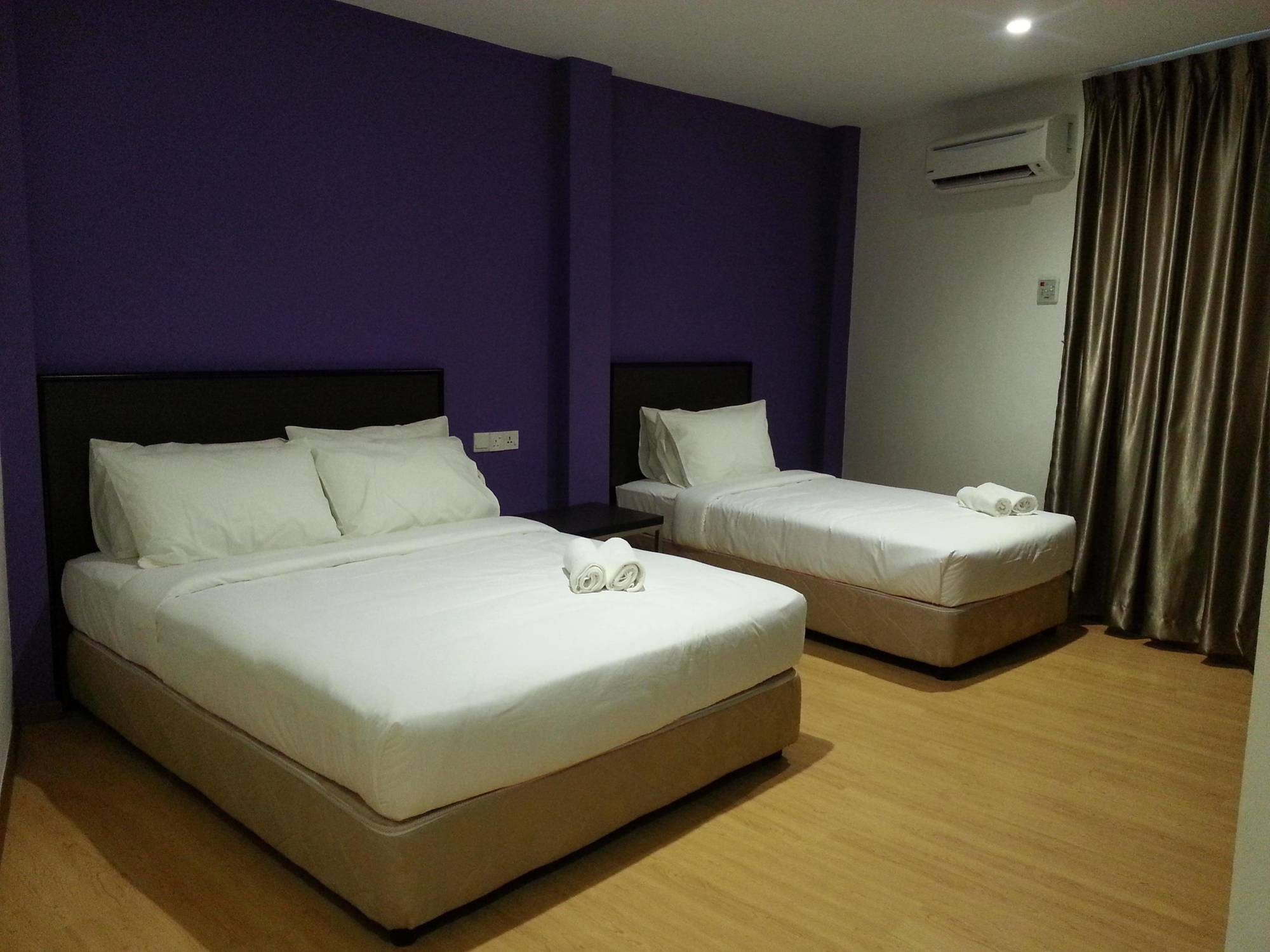 Padungan Hotel Kuching Eksteriør bilde
