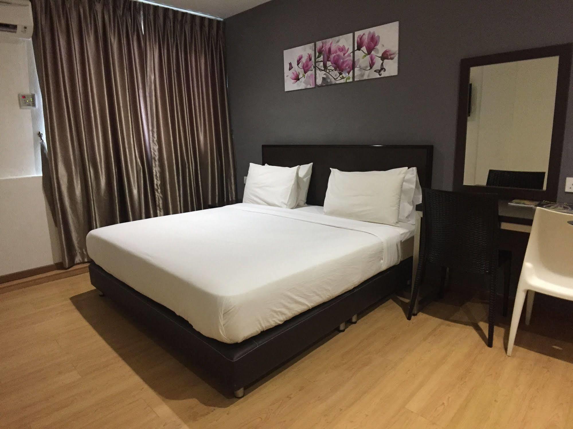 Padungan Hotel Kuching Eksteriør bilde