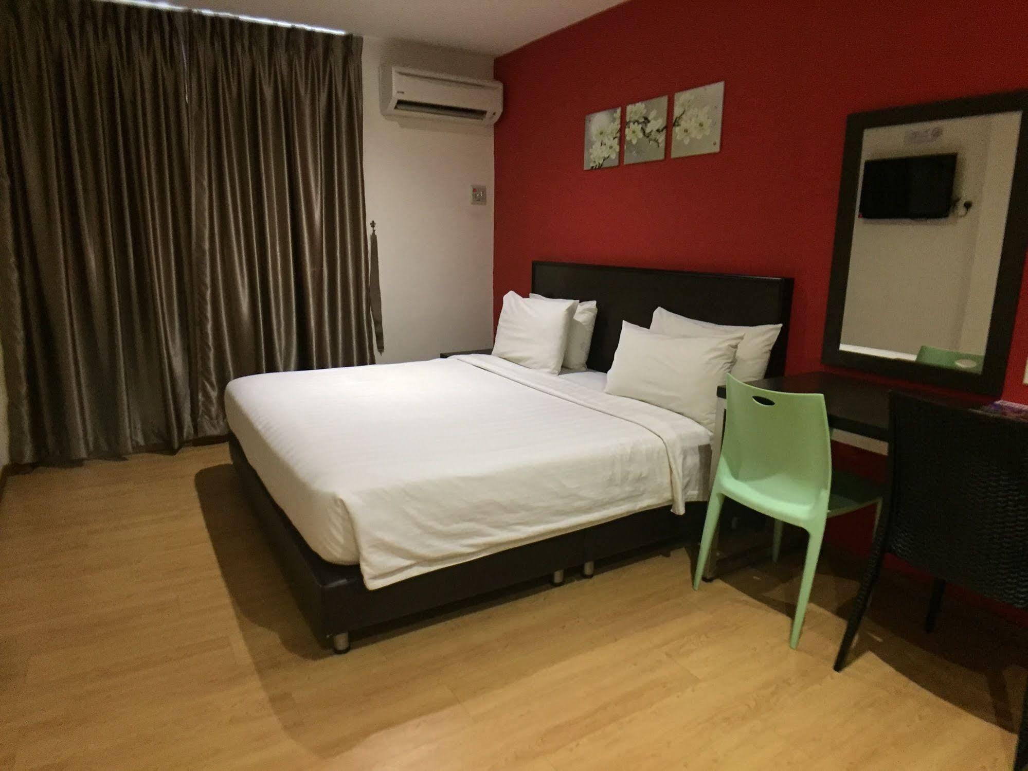 Padungan Hotel Kuching Eksteriør bilde
