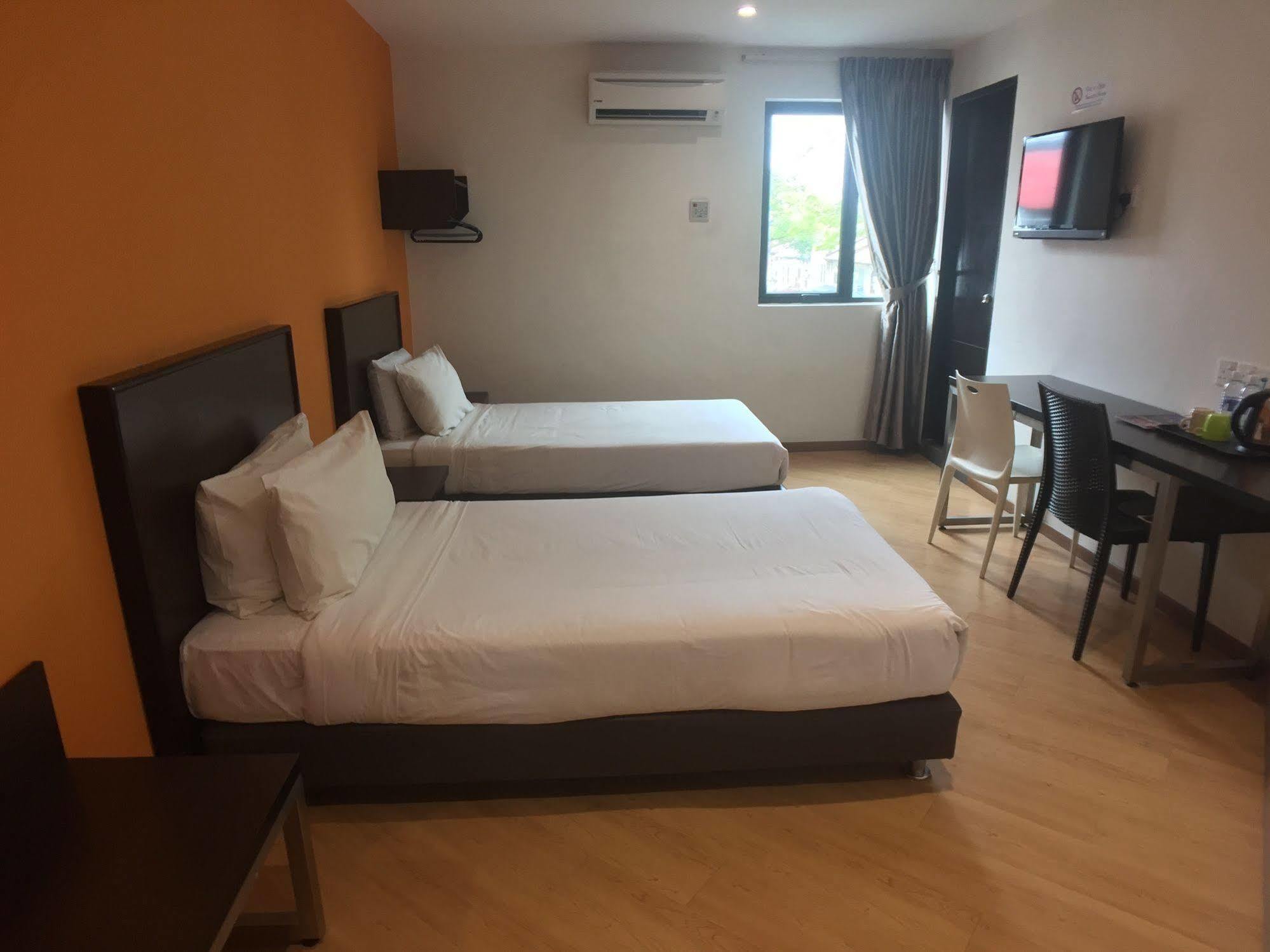 Padungan Hotel Kuching Eksteriør bilde