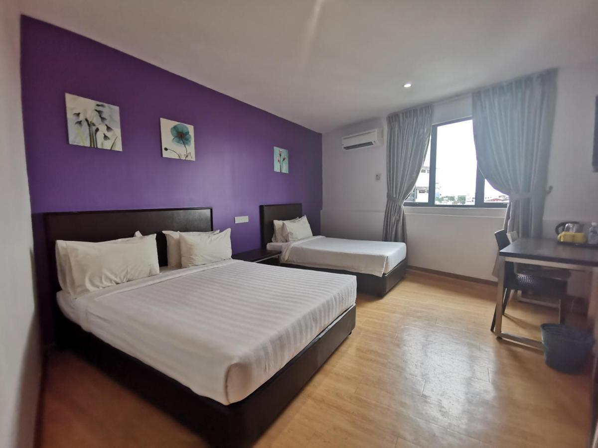 Padungan Hotel Kuching Eksteriør bilde